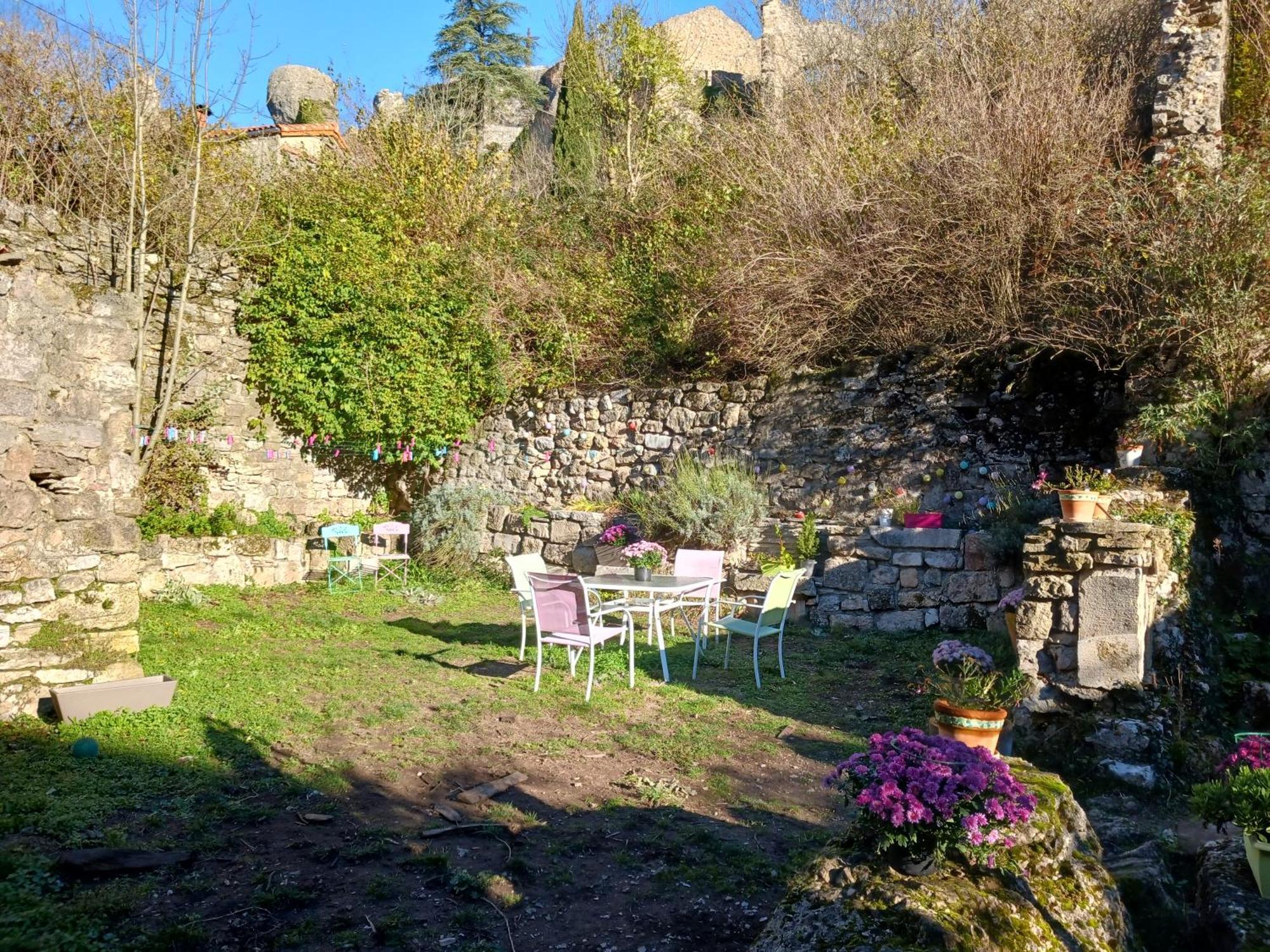Bed and Breakfast Au coeur du Caylar à Le Caylar Extérieur photo